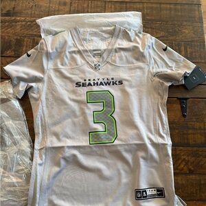 Seattle SeahawksWomens Jersey SZ Medium NWT